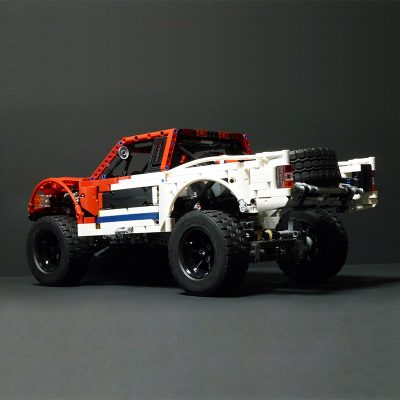 MOC 3662 Baja Trophy Truck with 1718 Pieces
