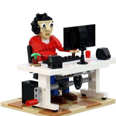 Desk Worker Creator MOC-89759 with 337 pieces