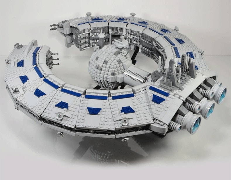 Lucrehulk-Class Battleship (Droid Control Ship) Star Wars MOC-13056 with 3580 Pieces