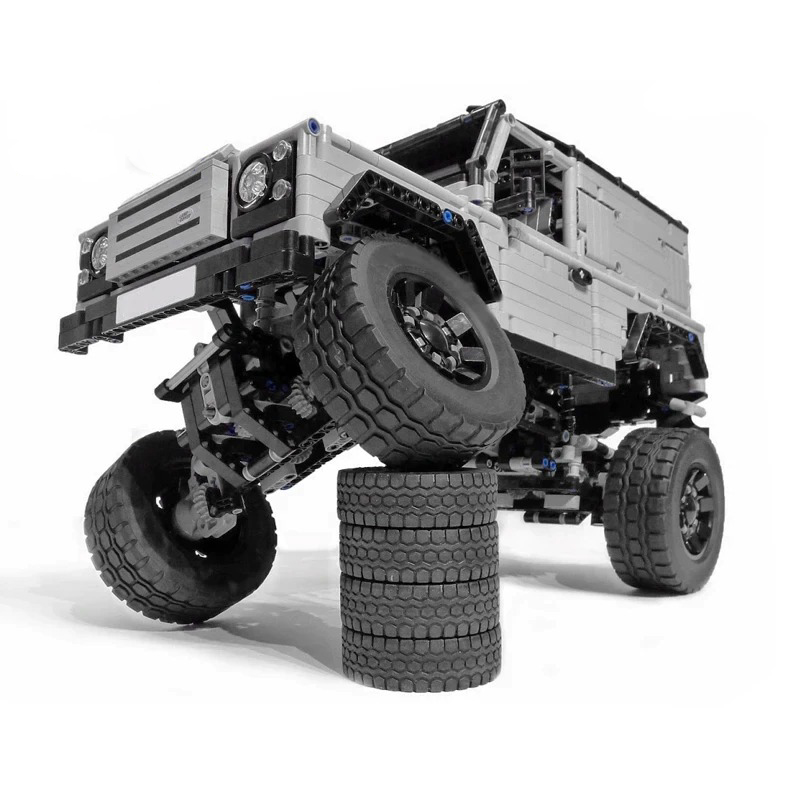 Landrover Defender 90 X-Tech Technician MOC-1872 with 1899 pieces