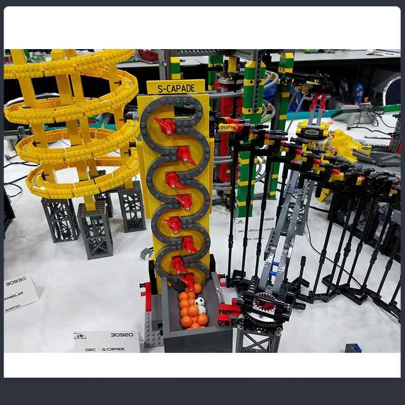 S-Capade GBC Module Technician MOC-51009 with 771 pieces S-Capade GBC Module Technician MOC-51009 with 771 pieces