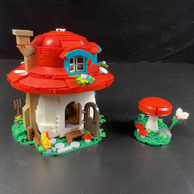 Mushroom House MOC-89584 Modular Building With 1048 Pieces