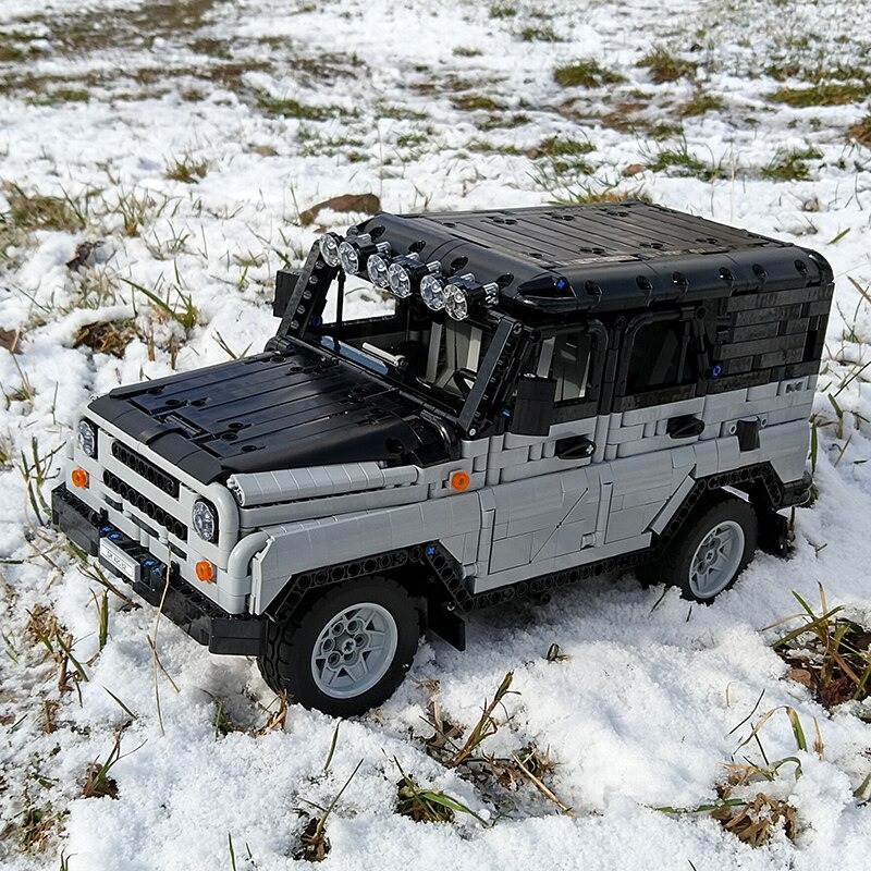 Off-Roader UAZ 3151 TECHNICIAN MOC-75601 by keymaker with 2968 pieces Off-Roader UAZ 3151 TECHNICIAN MOC-75601 by keymaker with 2968 pieces