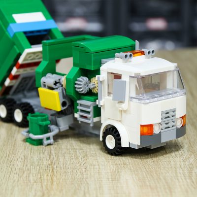 Refurbished Garbage Truck TECHNICIAN MOC-89848 WITH 380 PIECES