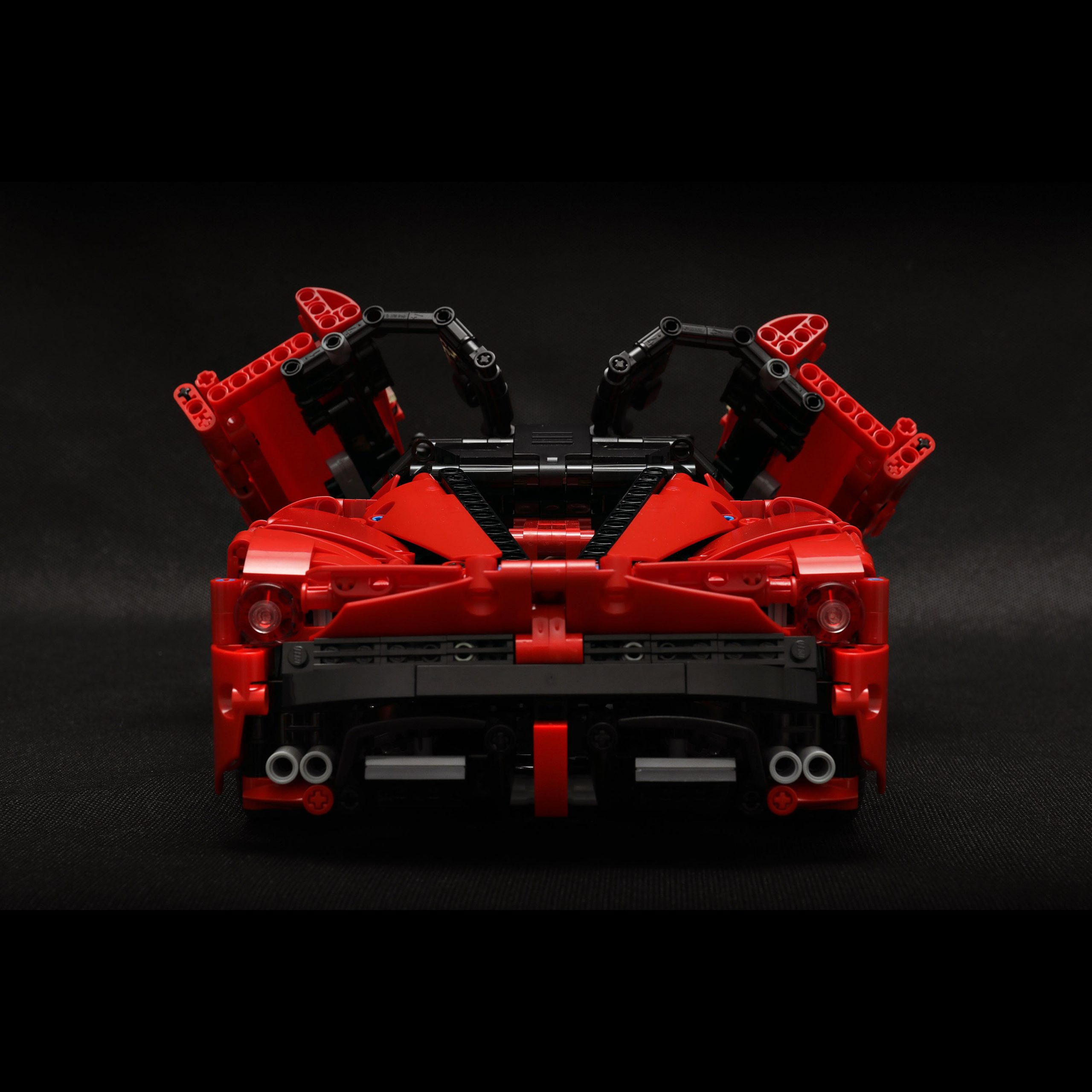TECHNIC ZHEGAO QL0417 Ferrari Laferrari Compatible Qi Zhile 23032 Moc-29075